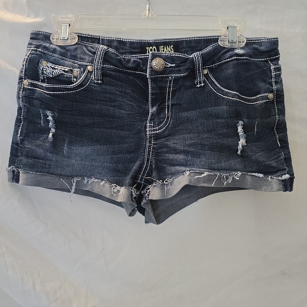 ZCO Jeans Shorts Denim Embroidered Rhinestone Pockets Cut Offs Distressed Sz 9